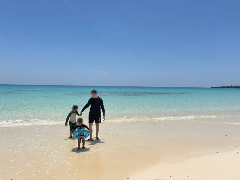 宮古島の渡口の浜の様子。綺麗な海を独り占め。GWで少し時期が早いので空いてる。