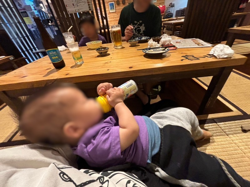 島唄居酒屋 喜山の座席は掘りごたつでゆったり出来ます。子供の授乳もできちゃいます。