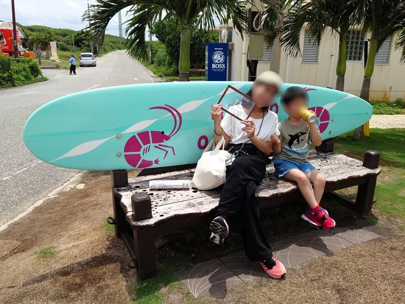第2位：HARRY'S Shrimp Truck /ハリーズには写真スポットも多数あります。